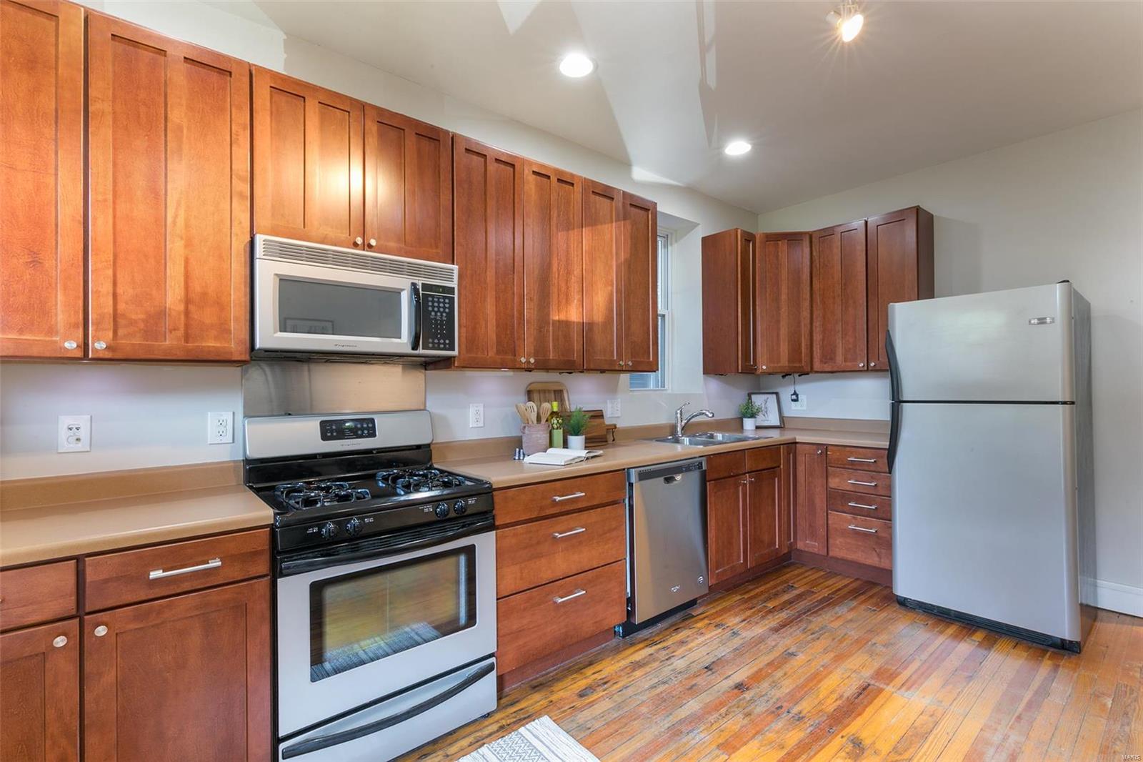 3127 Morgan Ford Road St. Louis, MO 63116 - Photo 9 of 23