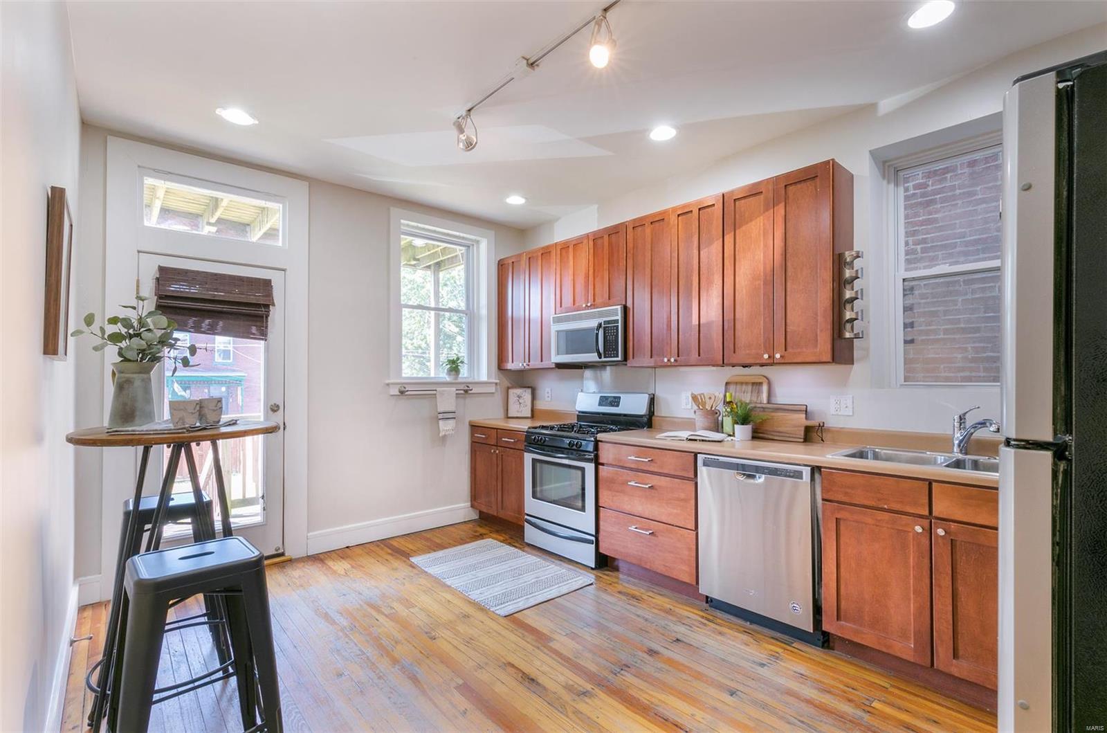 3127 Morgan Ford Road St. Louis, MO 63116 - Photo 10 of 23