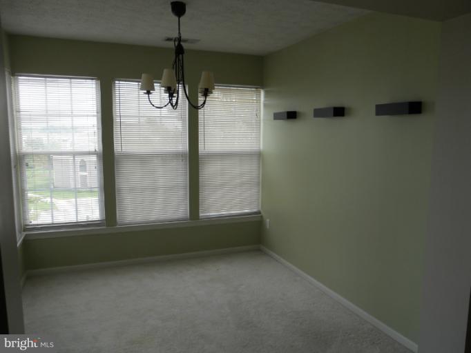 23 Laurel Path Court Nottingham, MD 21236 - Photo 4 of 13 Dining Room
