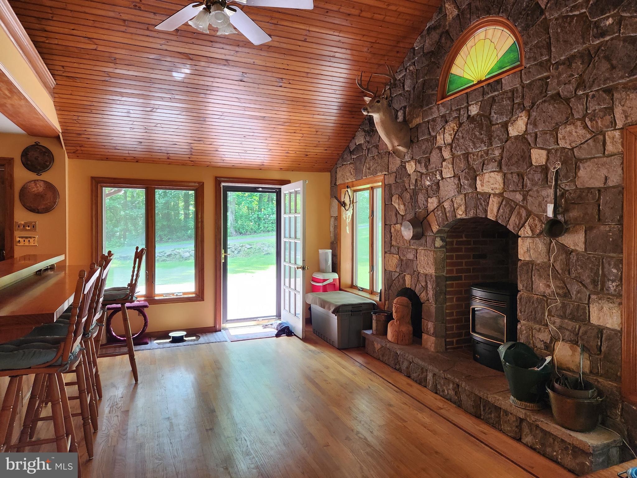 1196 Schoolhouse Road Pottstown, PA 19465 - Photo 47 of 61 All Season room