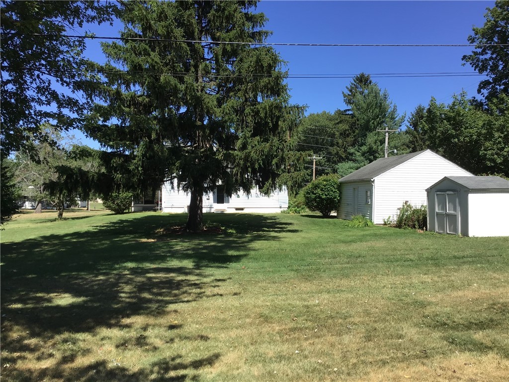 2615 South Lost Bridge Road Decatur, IL 62521 - Photo 2 of 4 a view of a trees in a yard