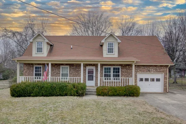 $285,500 | 3410 Albert Drive, Clarksville, TN 37042