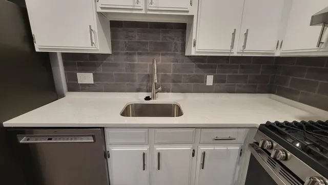 $2,150 | 70 Farrwood Avenue, Unit 11, North Andover, MA 01845