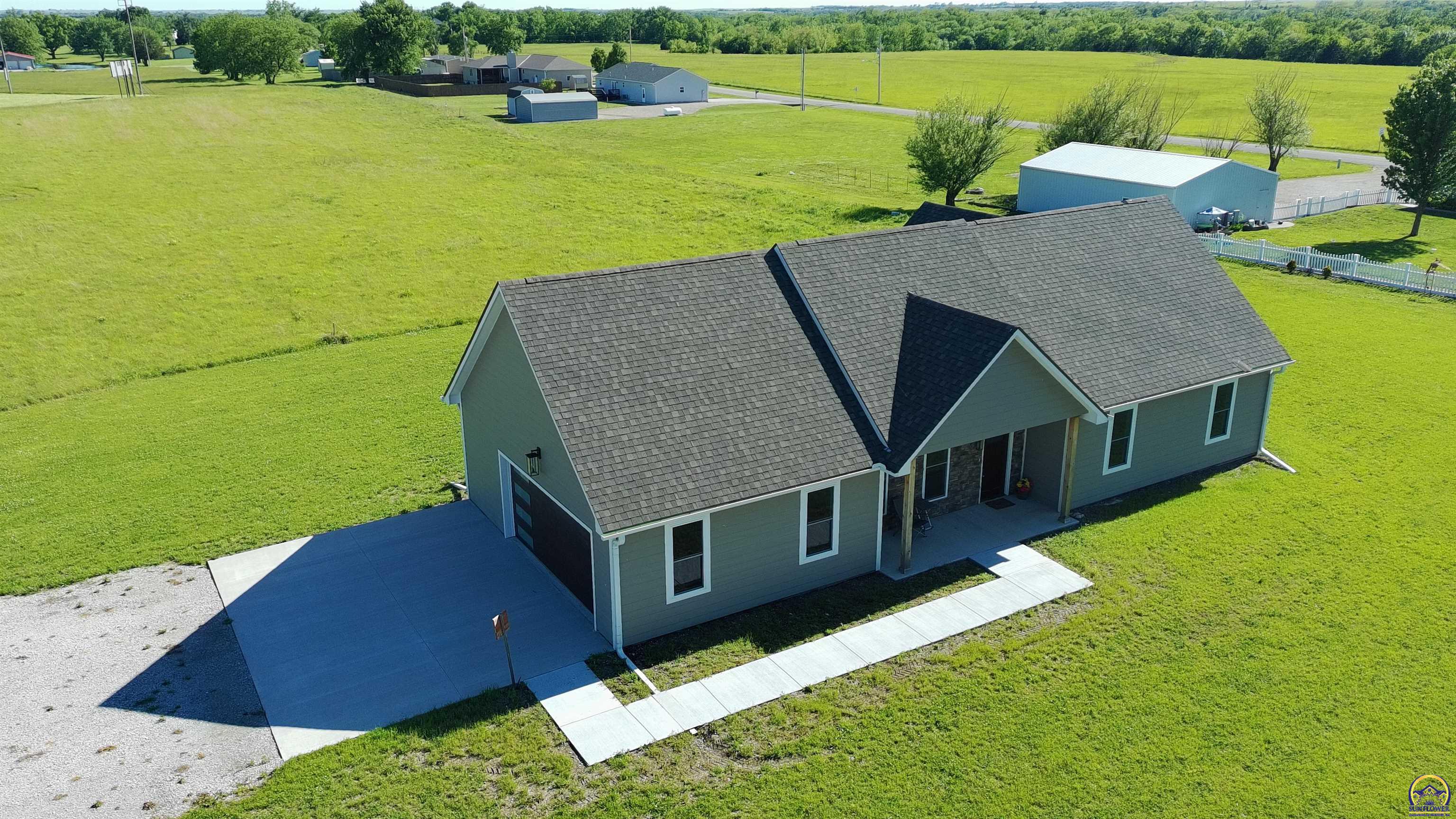 493 Highway 58 Gridley, KS 66852 - Photo 2 of 20
