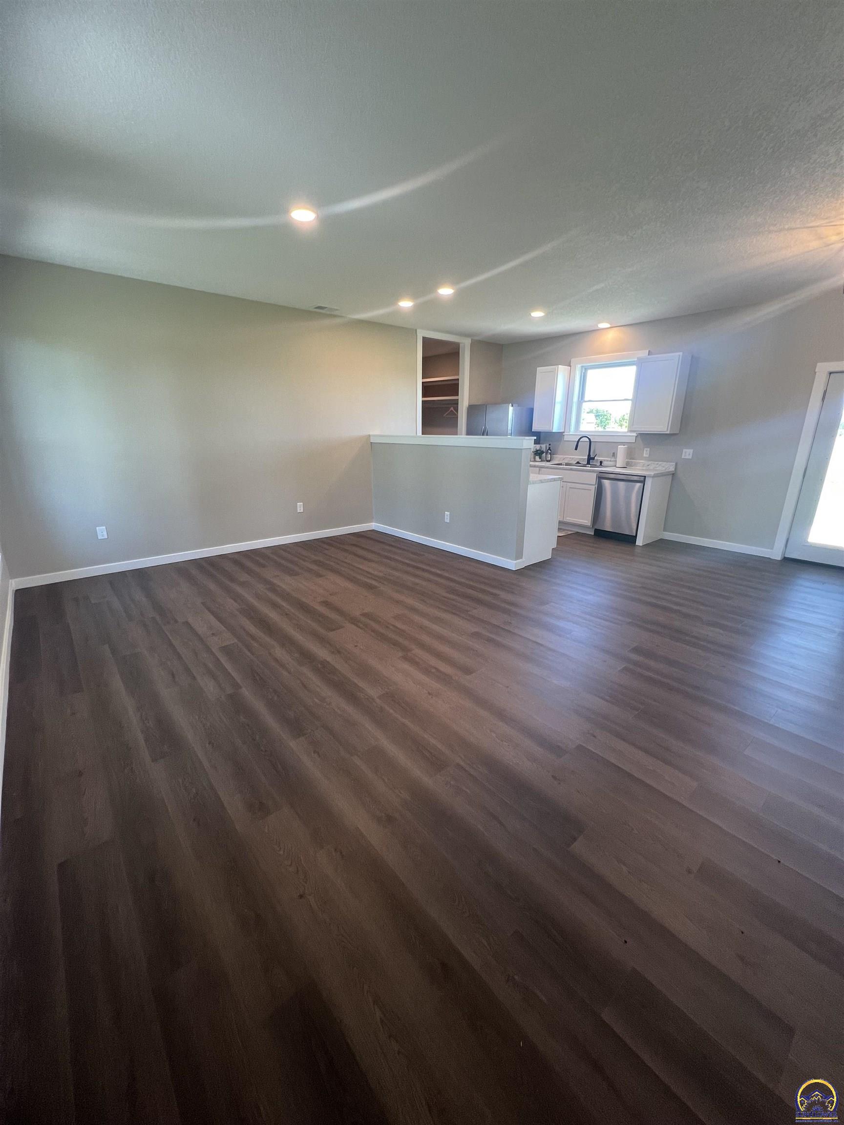 493 Highway 58 Gridley, KS 66852 - Photo 10 of 20