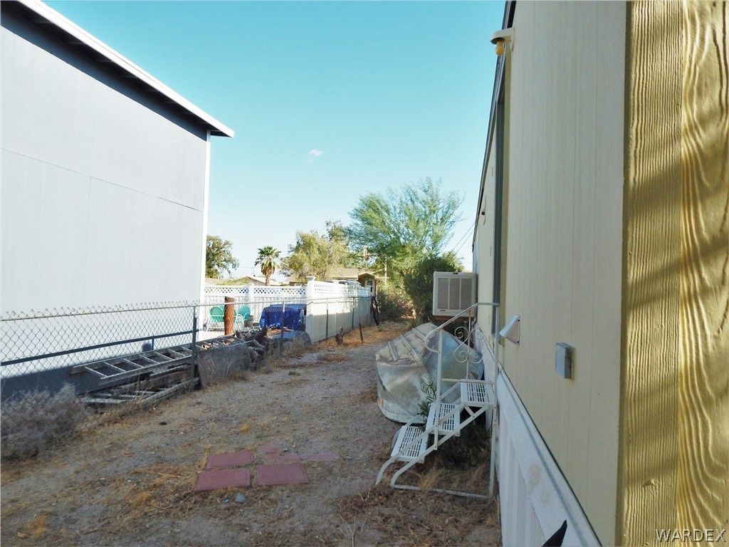 4580 Monarch Drive Topock, AZ 86436 - Photo 7 of 24