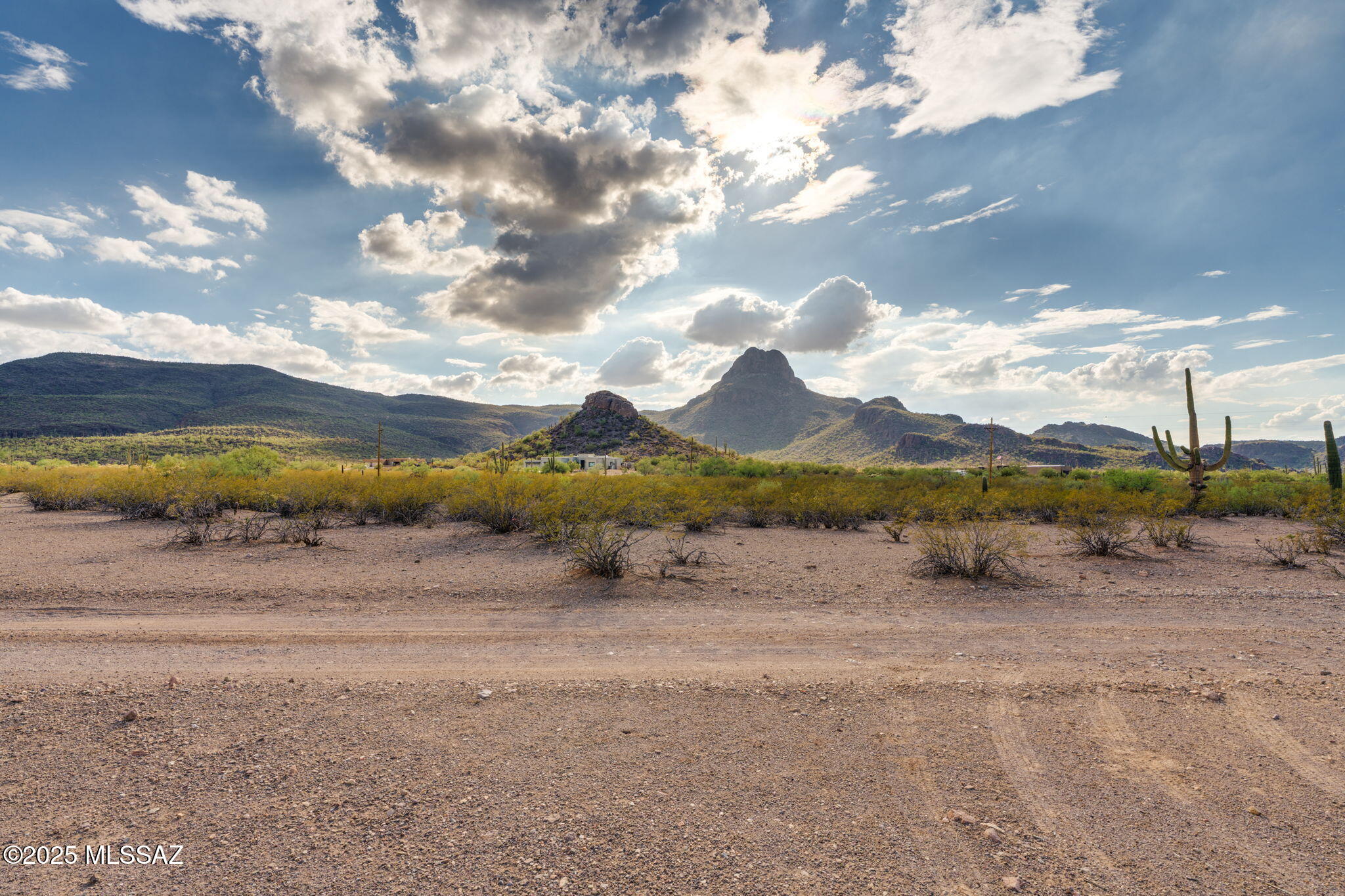 7759 North Artesiano Road, Unit 2 Tucson, AZ 85743 - Photo 24 of 33 a view of lake with mountain