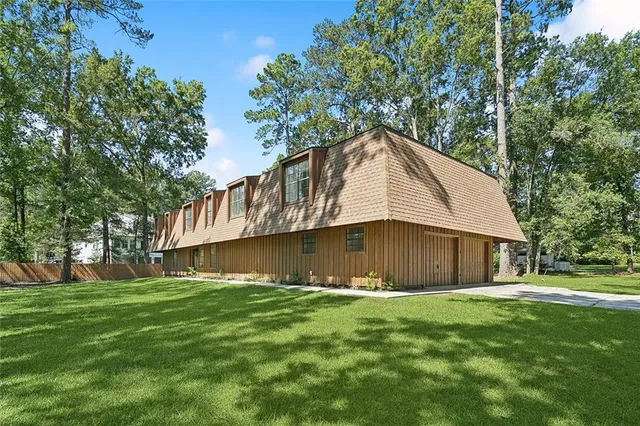 $555,000 | 113 Laurelwood Drive, Covington, LA 70433