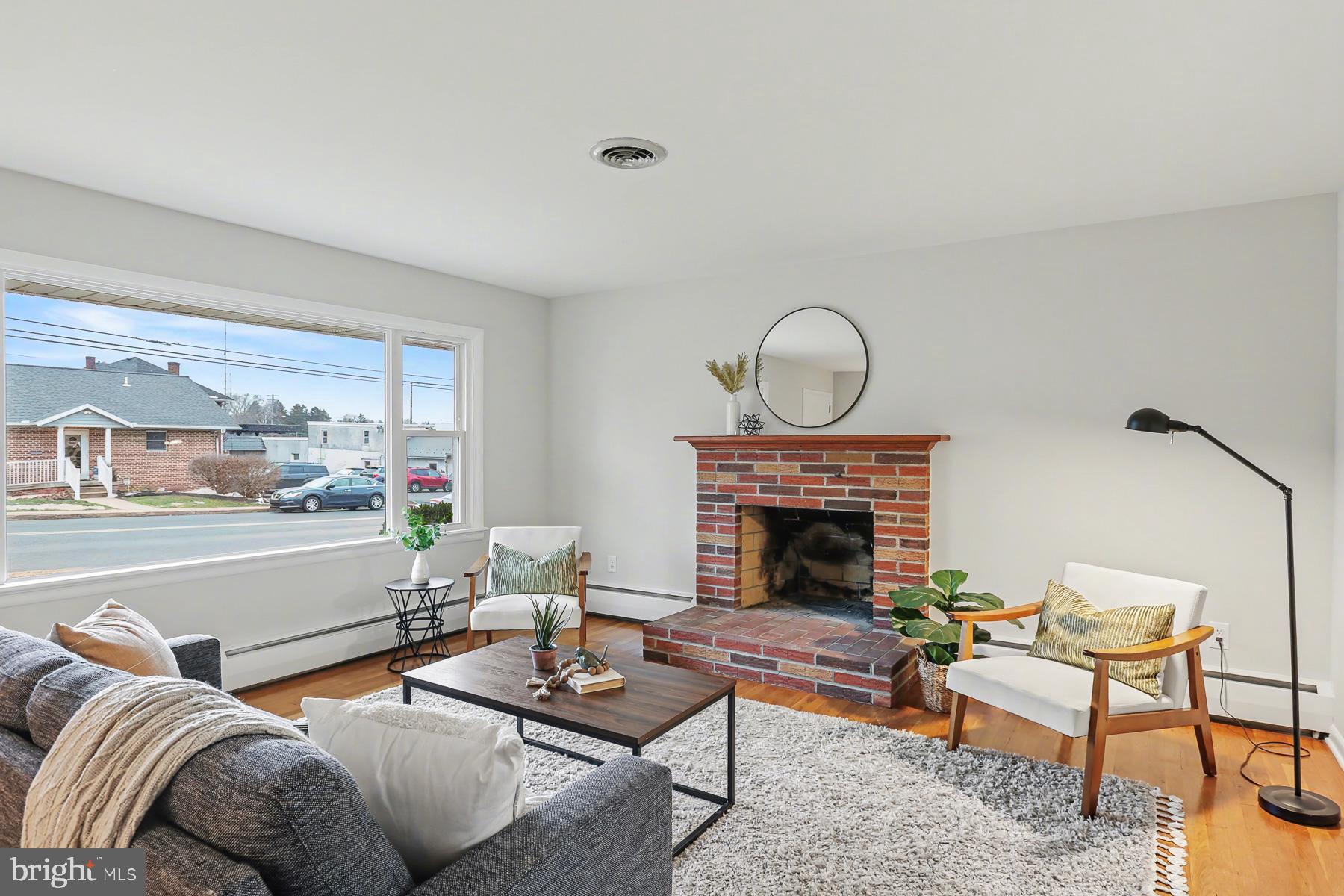 925 South Spruce Street Elizabethtown, PA 17022 - Photo 7 of 32