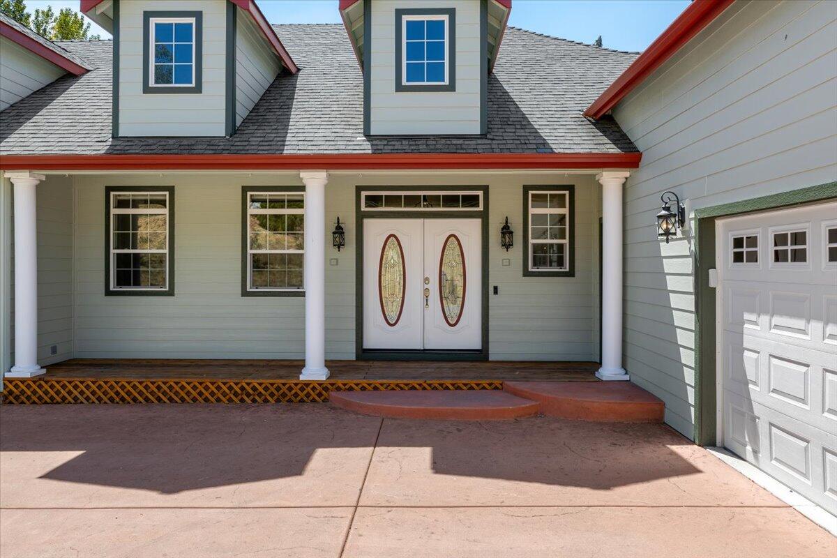 3002 Upper River Road Grants Pass, OR 97526 - Photo 3 of 45 07-CI_7266