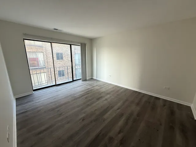 $1,575 | 2310 North Harlem Avenue, Unit 501, Elmwood Park, IL 60707