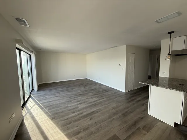 $1,575 | 2310 North Harlem Avenue, Unit 501, Elmwood Park, IL 60707