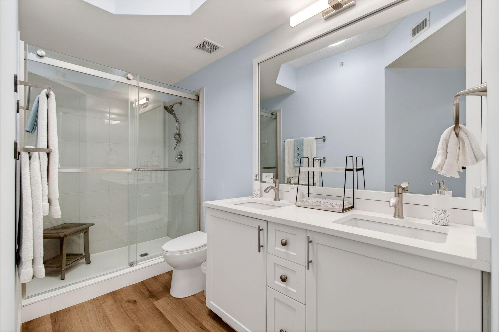 1660 Renaissance Commons Boulevard, Unit 2207 Boynton Beach, FL 33426 - Photo 20 of 51 40-web-or-mls-DSC_6619