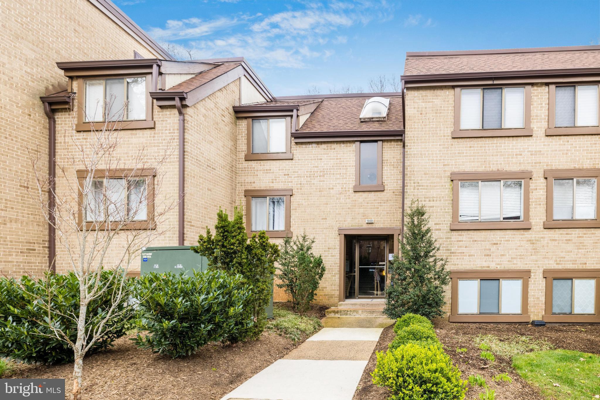 Beautifully update.  Great location. Serene views.