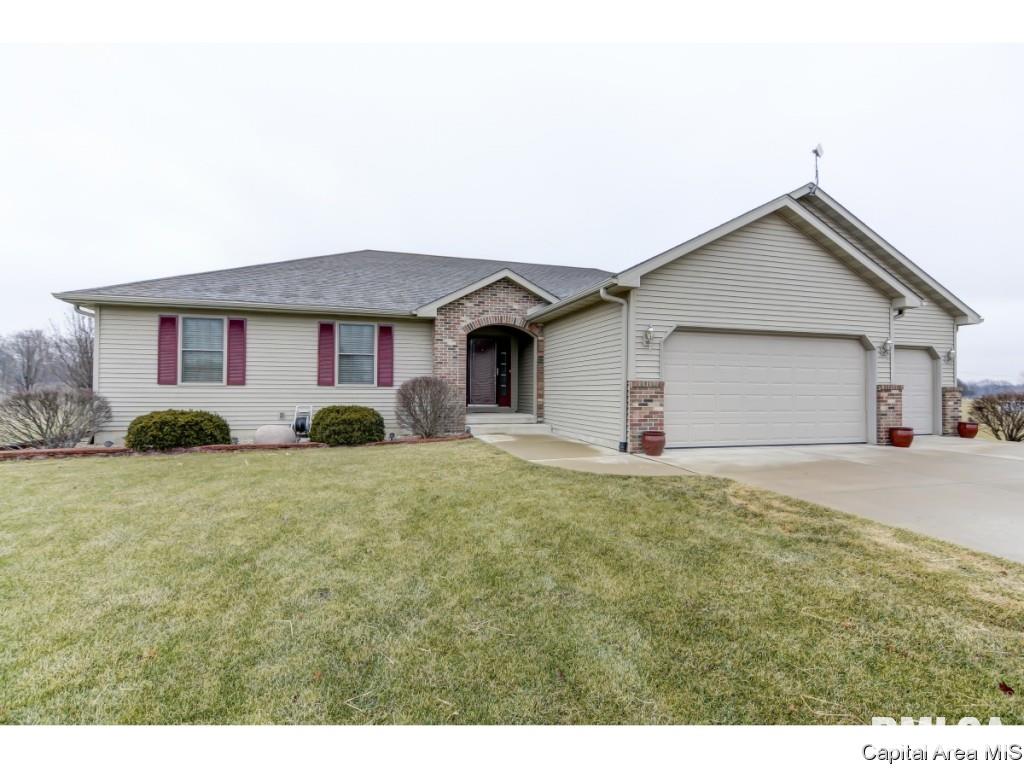 24712 Brookwood Hills Road Athens, IL 62613 - Photo 1 of 36 Gallery Image 1