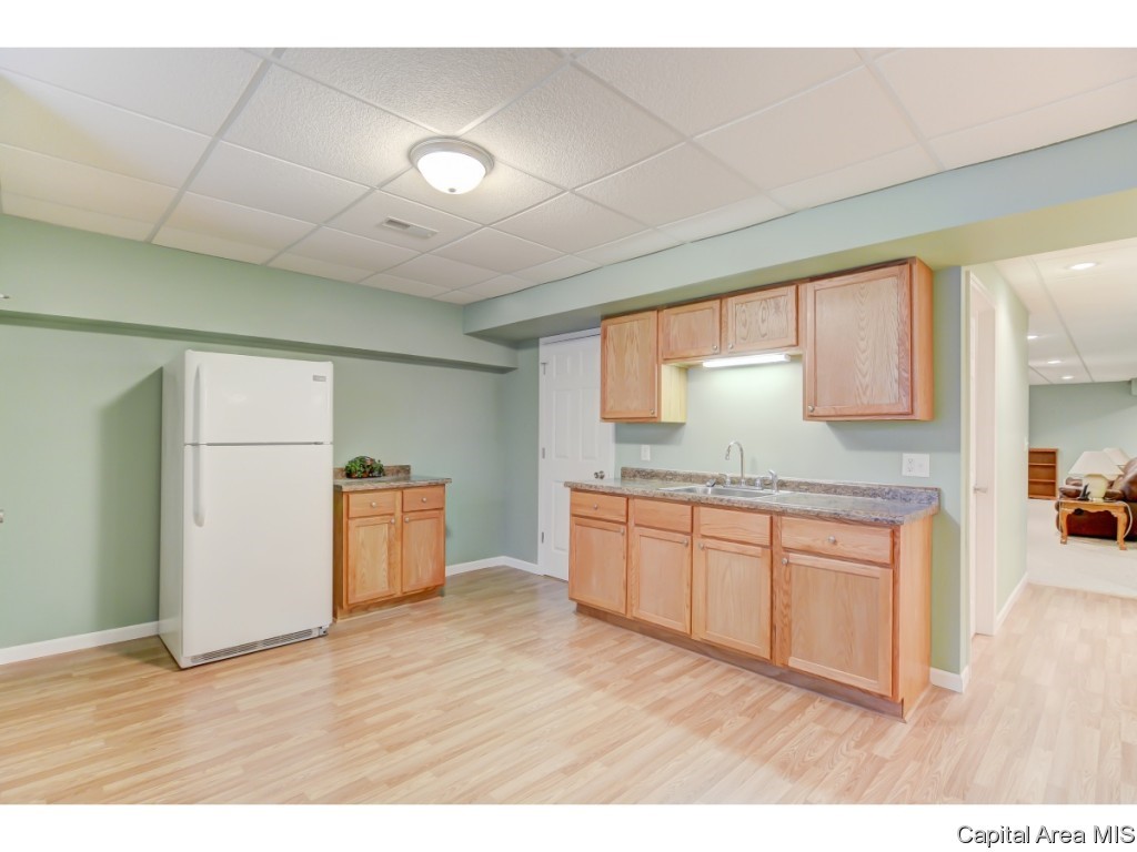 24712 Brookwood Hills Road Athens, IL 62613 - Photo 32 of 36 Gallery Image 32