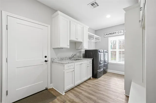 $459,900 | 810 North Davis Street, West, TX 76691