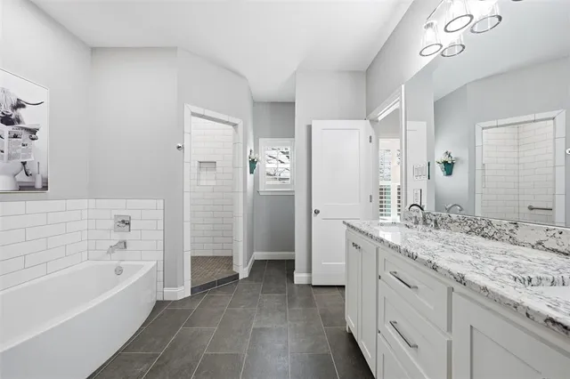 $459,900 | 810 North Davis Street, West, TX 76691