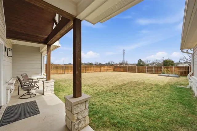 $459,900 | 810 North Davis Street, West, TX 76691