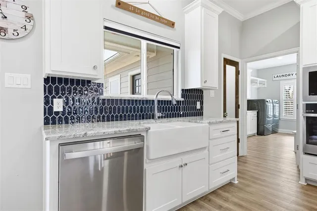 $459,900 | 810 North Davis Street, West, TX 76691