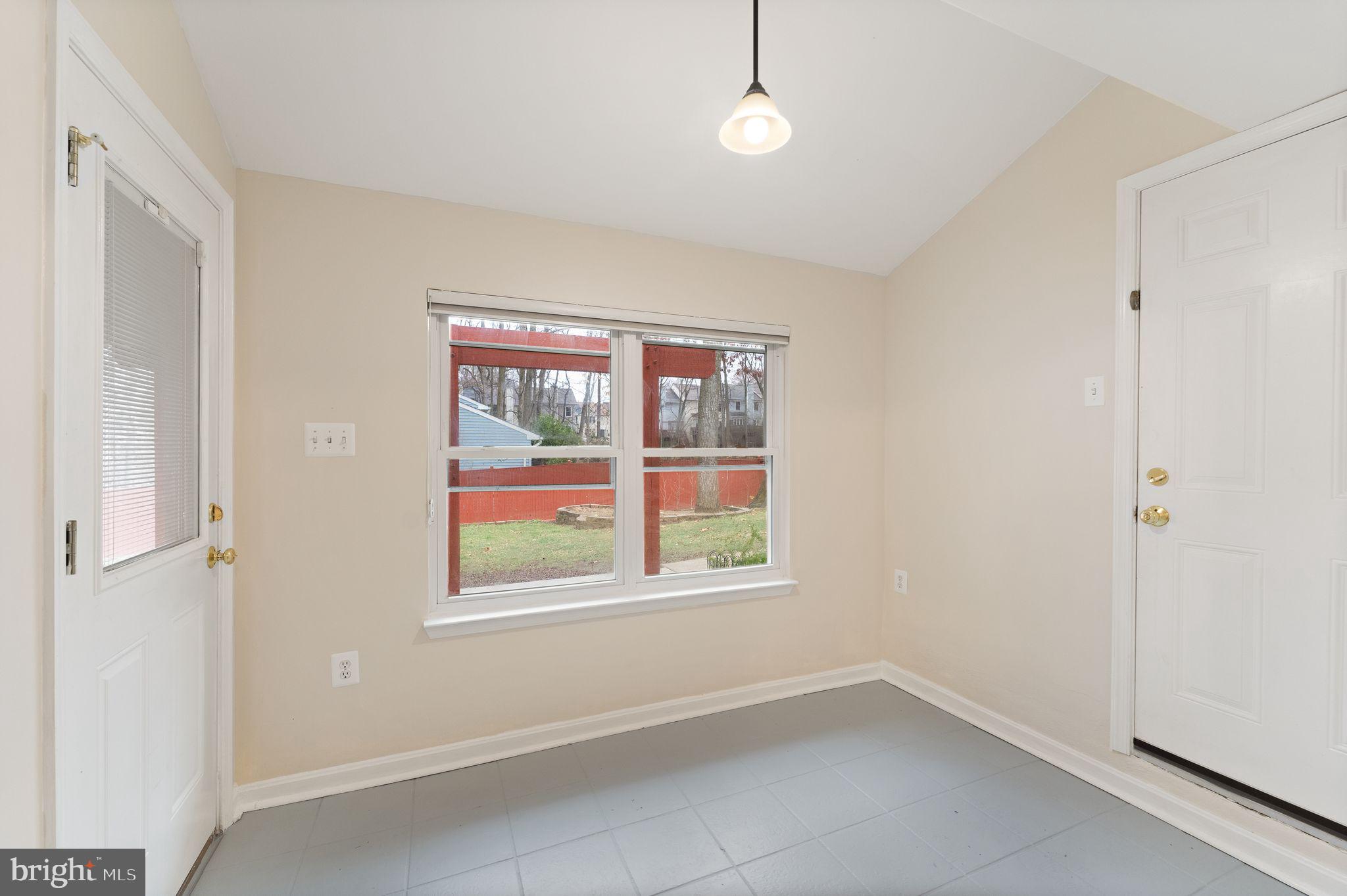 7265 Linden Tree Lane Springfield, VA 22152 - Photo 33 of 49 Gallery Image 33