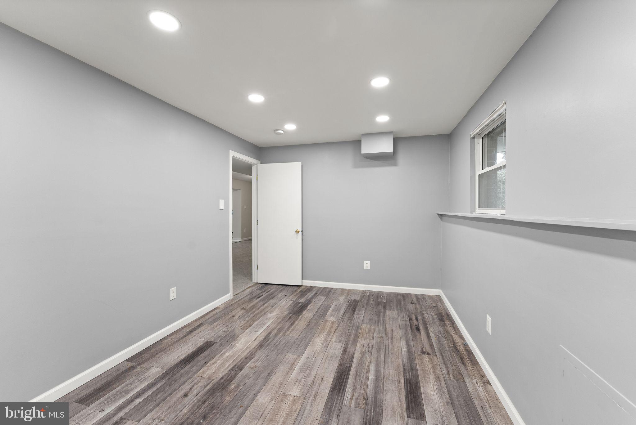 7265 Linden Tree Lane Springfield, VA 22152 - Photo 35 of 49 Gallery Image 35