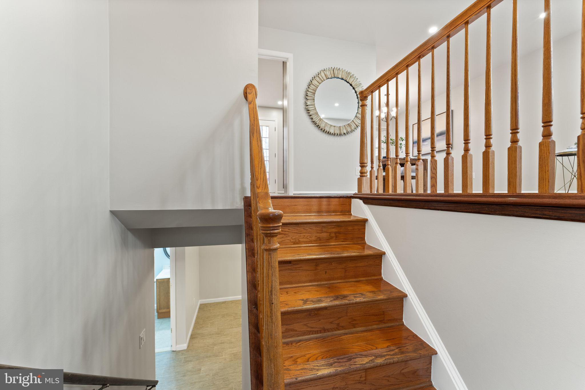 7265 Linden Tree Lane Springfield, VA 22152 - Photo 8 of 49 Gallery Image 8