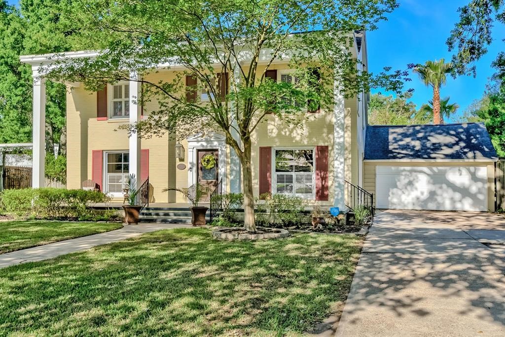 755 19th Street Beaumont, TX 77706 - Photo 1 of 46