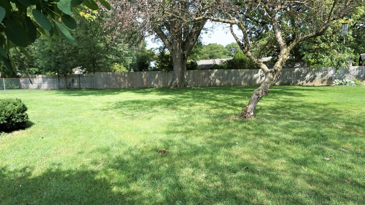377 Meadowlake Road Canton, MI 48188 - Photo 8 of 31 Photo 8