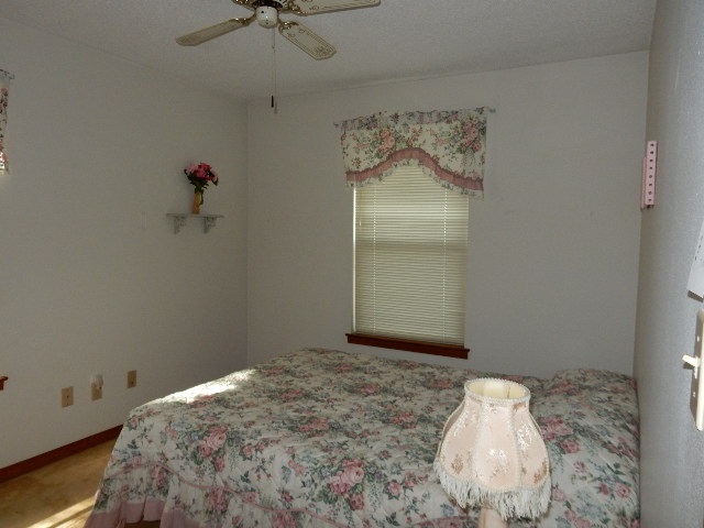 2774 Santa Rosa Circle Lillian, AL 36549 - Photo 11 of 16 2nd Bedroom