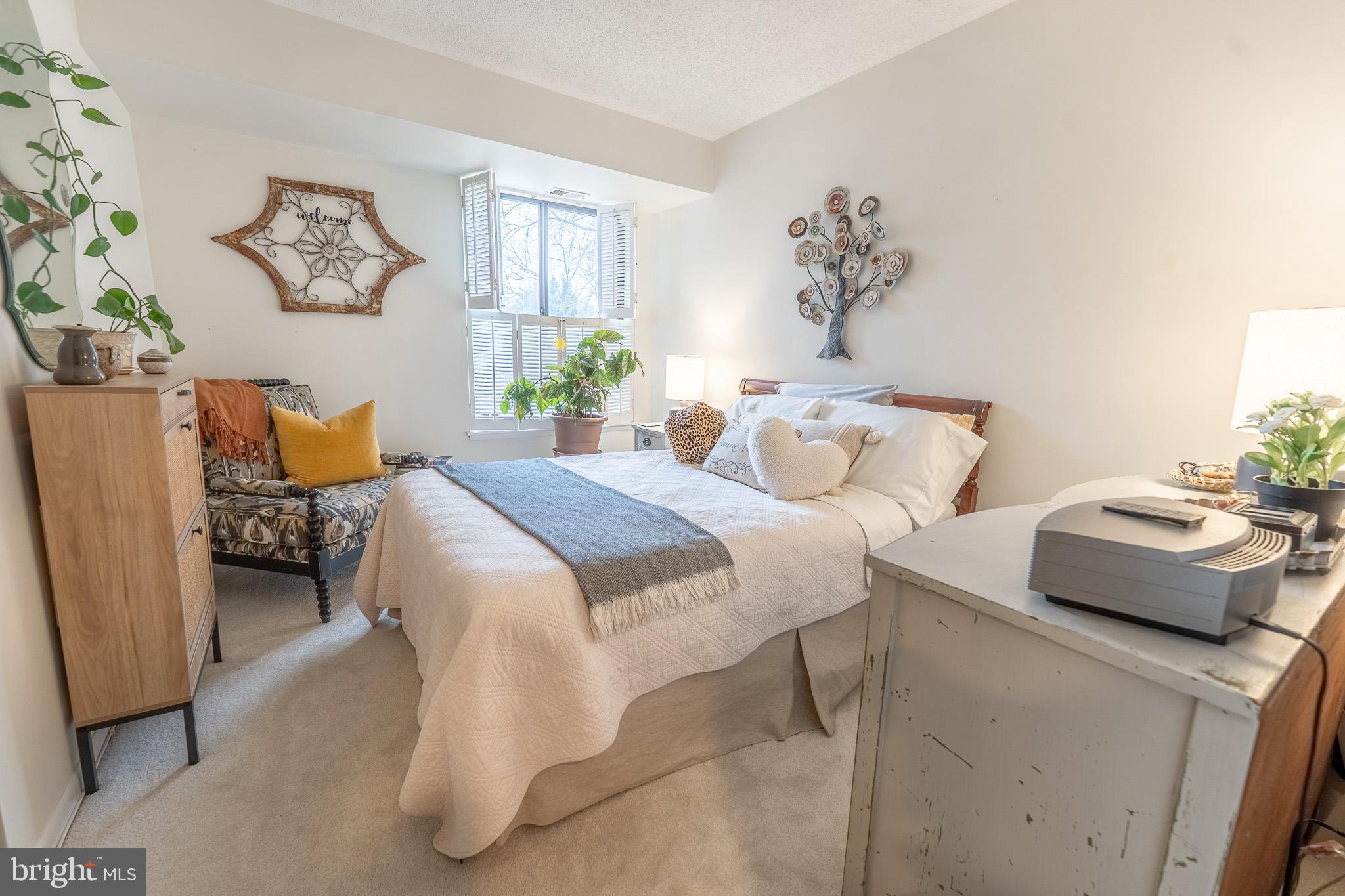15300 Beaverbrook Court, Unit 882K Silver Spring, MD 20906 - Photo 11 of 21 Second bedroom