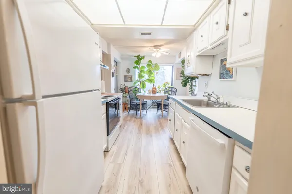$269,000 | 15300 Beaverbrook Court, Unit 882K, Silver Spring, MD 20906