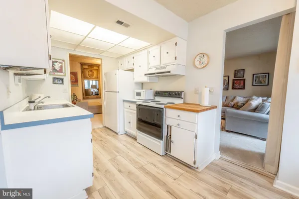 $269,000 | 15300 Beaverbrook Court, Unit 882K, Silver Spring, MD 20906