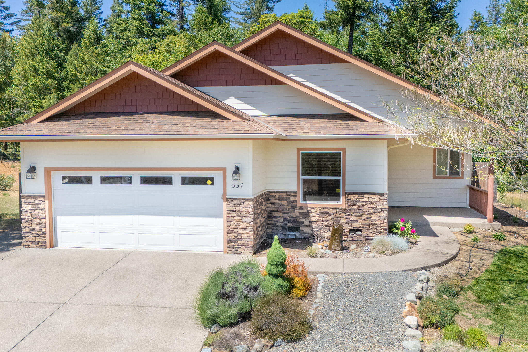 337 Cedar Ridge Drive Cave Junction, OR 97523 - Photo 1 of 56 DJI_20260512131607_0080_D-HDR