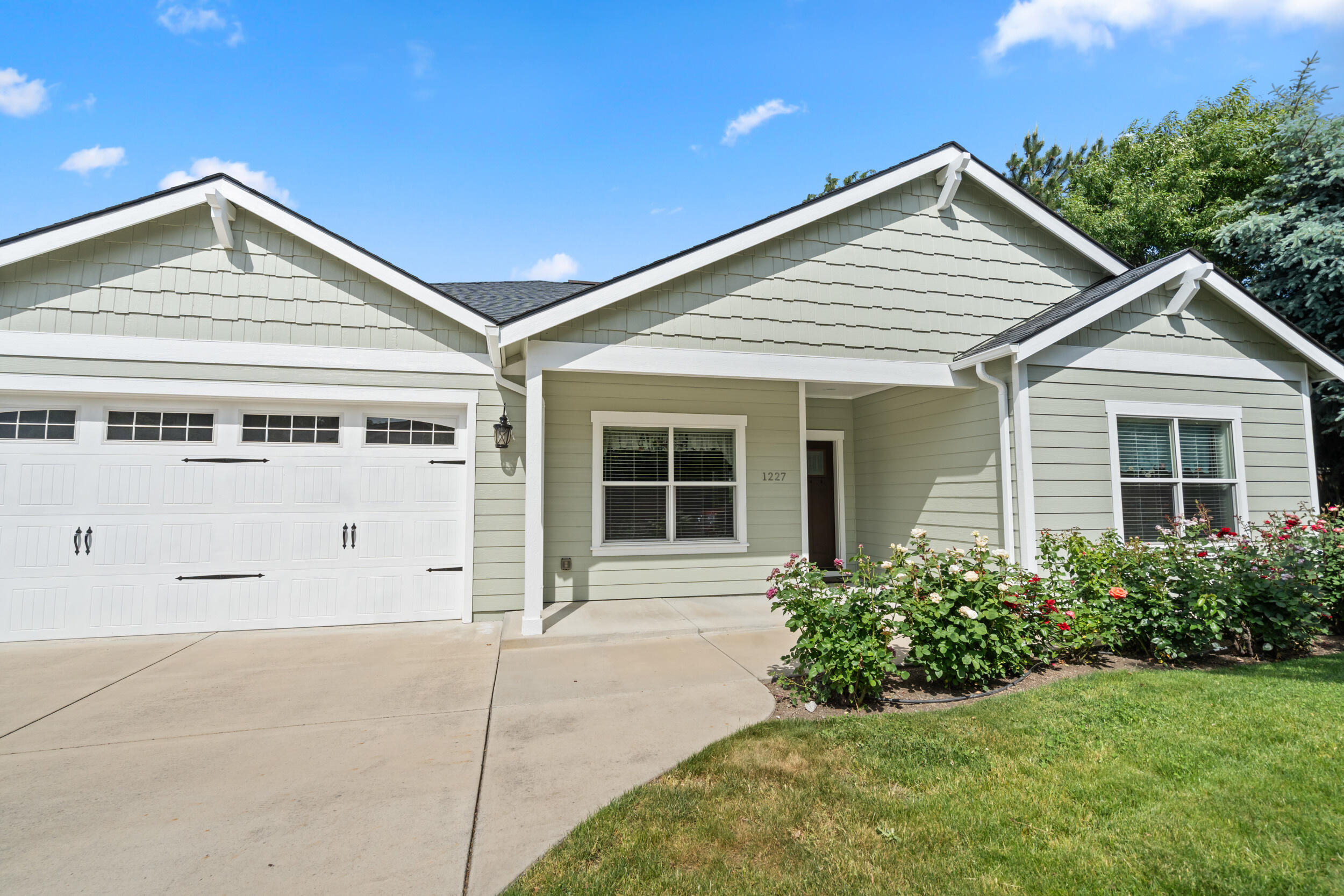 1227 Lithia Way Talent, OR 97540 - Photo 1 of 37 front view of a house with a yard