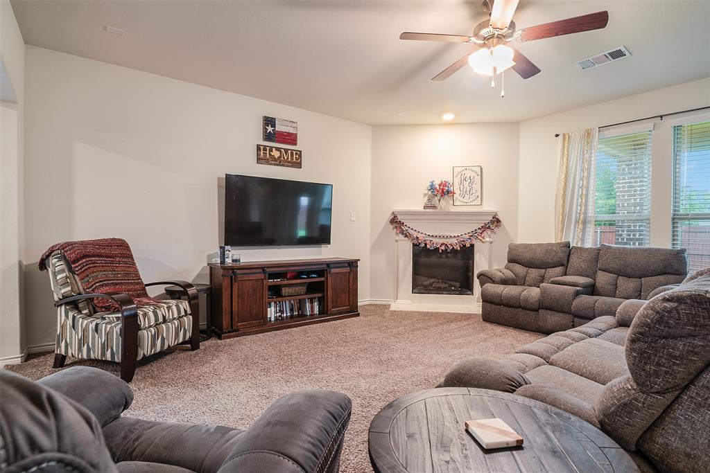 1733 Beasley Street Van Alstyne, TX 75495 - Photo 11 of 32