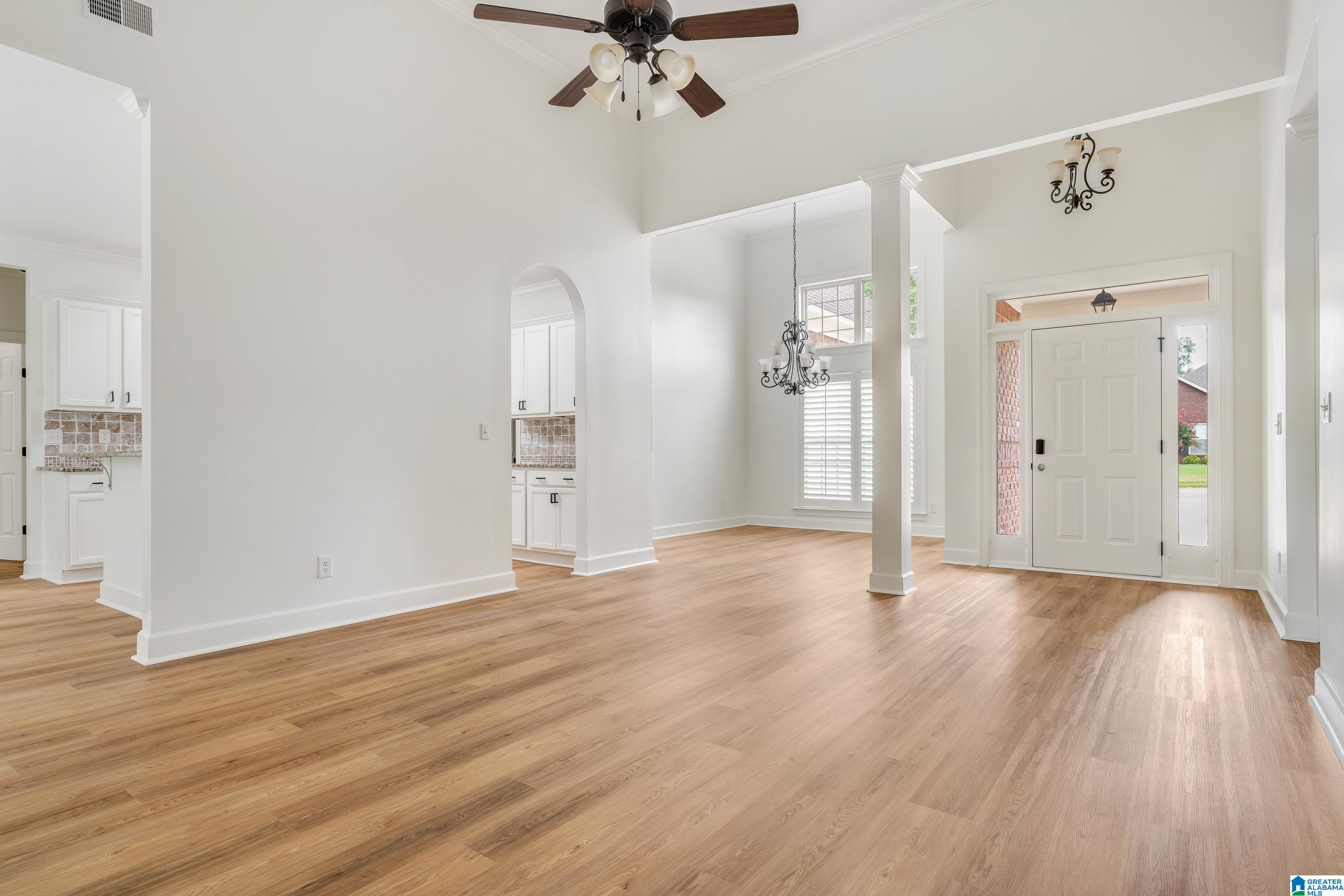 310 Tanglewood Circle Alabaster, AL 35007 - Photo 4 of 41