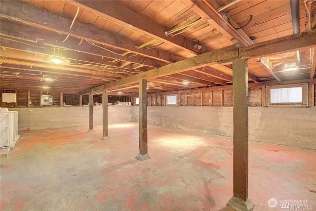 a view of a indoor garage