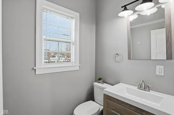 $289,000 | 1122 Reid Place, Indianapolis, IN 46203