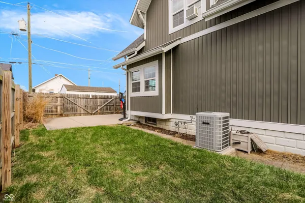 $289,000 | 1122 Reid Place, Indianapolis, IN 46203