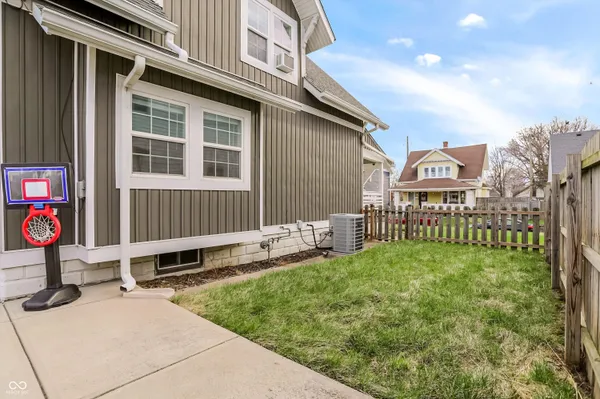 $289,000 | 1122 Reid Place, Indianapolis, IN 46203