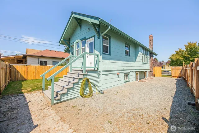 $599,000 | 1726 Baker Avenue, Everett, WA 98201