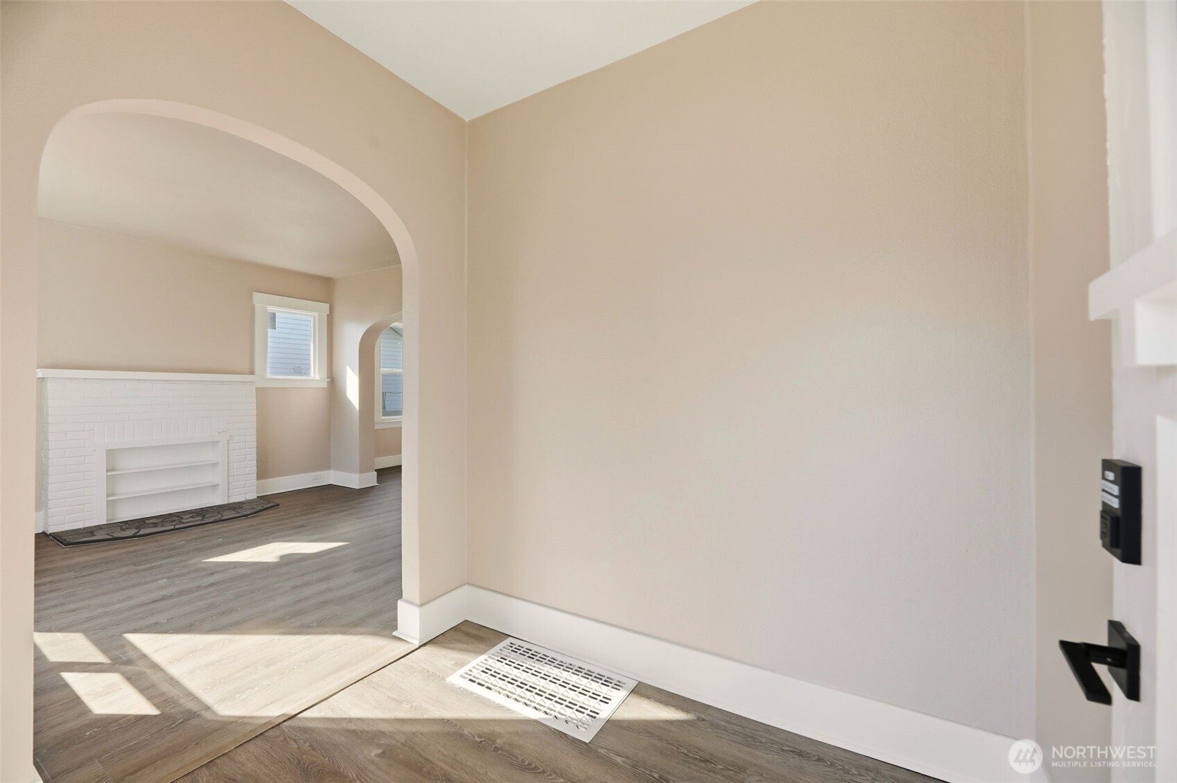 1726 Baker Avenue Everett, WA 98201 - Photo 9 of 39 wooden floor in an empty room