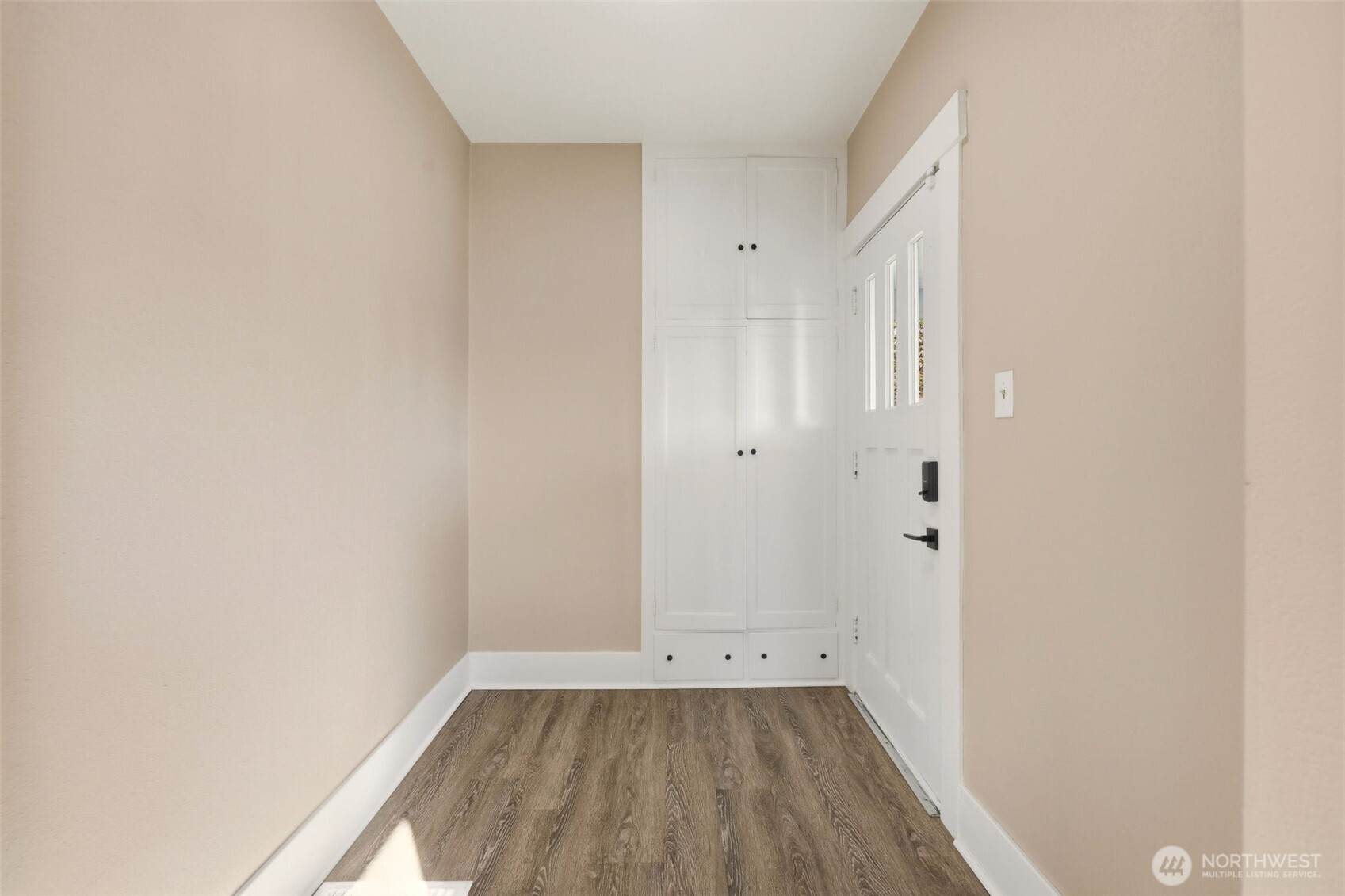 1726 Baker Avenue Everett, WA 98201 - Photo 10 of 39 a view of an empty room