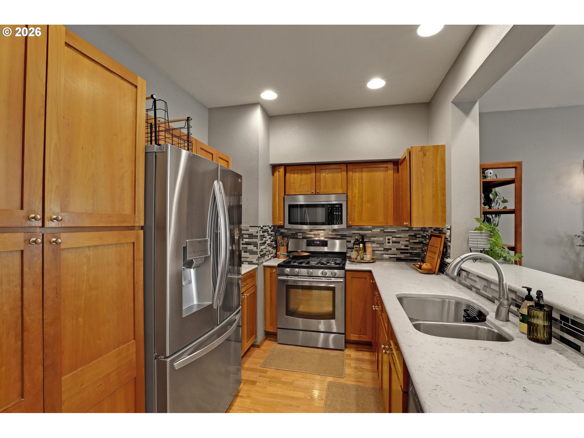 12224 Southwest Meader Way Beaverton, OR 97008 - Photo 7 of 35 Kitchen