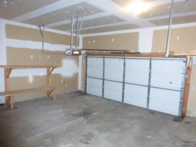 413 Joslyn Road Lake Orion, MI 48362 - Photo 12 of 24 2015-08-13 07.44