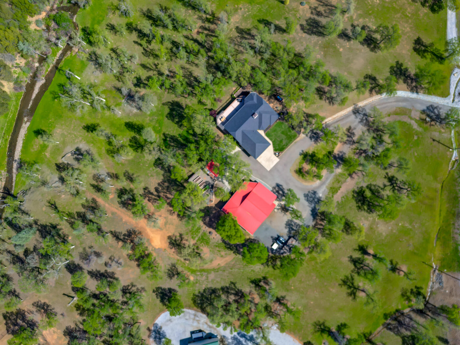 13416 Luna Drive Redding, CA 96003 - Photo 53 of 64 a view of a houses with yard