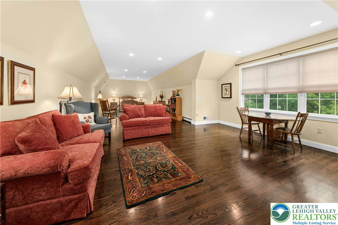 951 Macada Road Bethlehem, PA 18017 - Photo 30 of 46