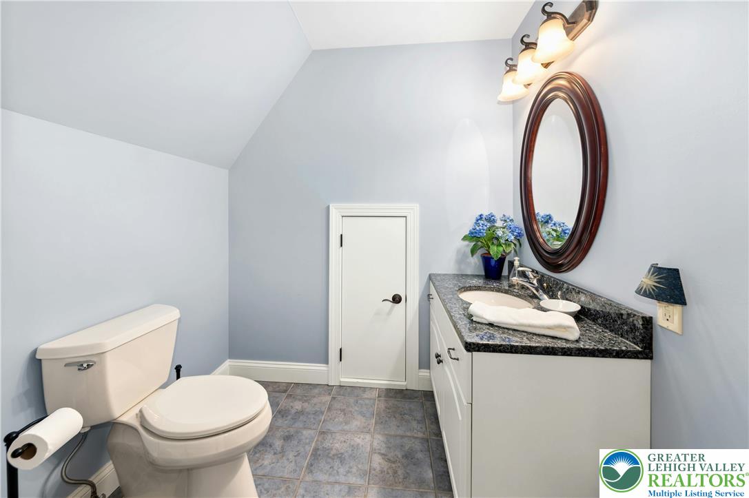 951 Macada Road Bethlehem, PA 18017 - Photo 33 of 46