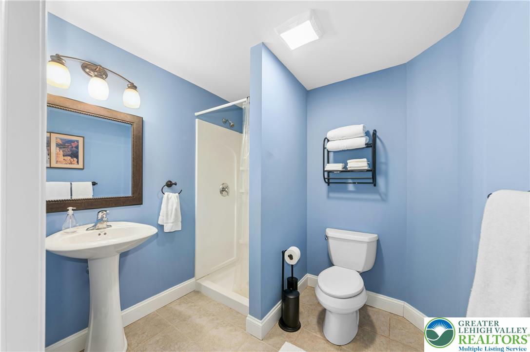 951 Macada Road Bethlehem, PA 18017 - Photo 38 of 46